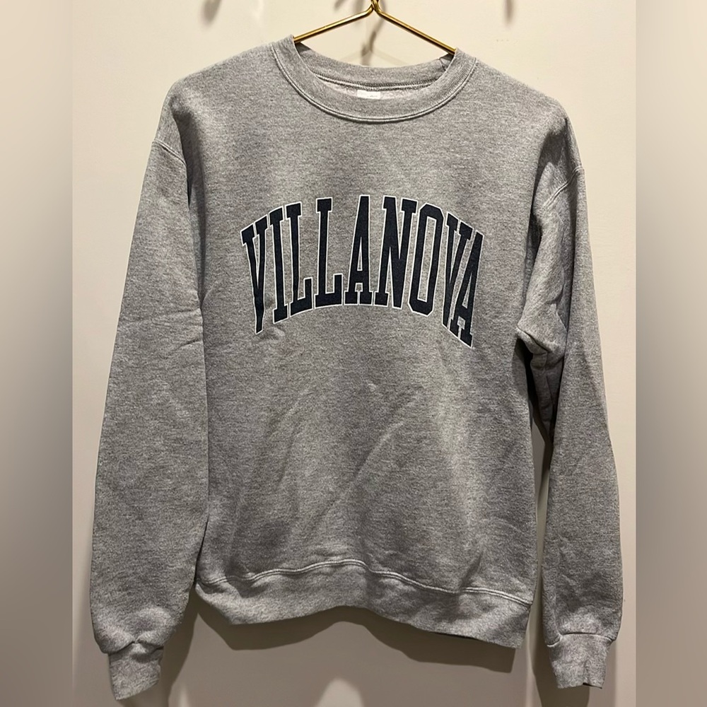 Villanova University sweatshirt  - Small